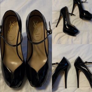 YVES SAINT LAURENT patent leather pumps. 👠🙌🏼🥰